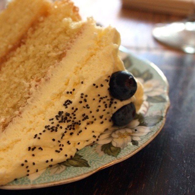 street.mag 게시물 이미지: What beats a nice slab of cake on a sunny day?...