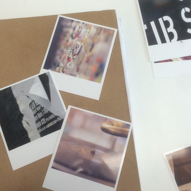street.mag 게시물 이미지: Polaroids in the studio with the team 📷...