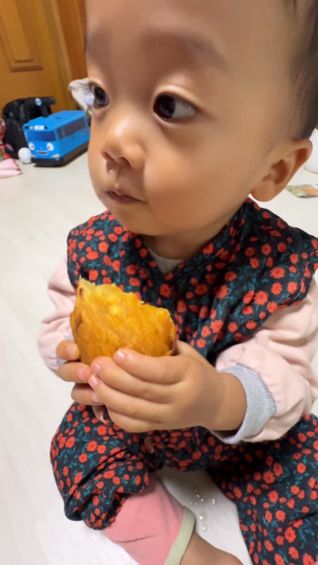 strong._.toppang 게시물 이미지: 김장룩에 군고메 몬참지~ 🍠