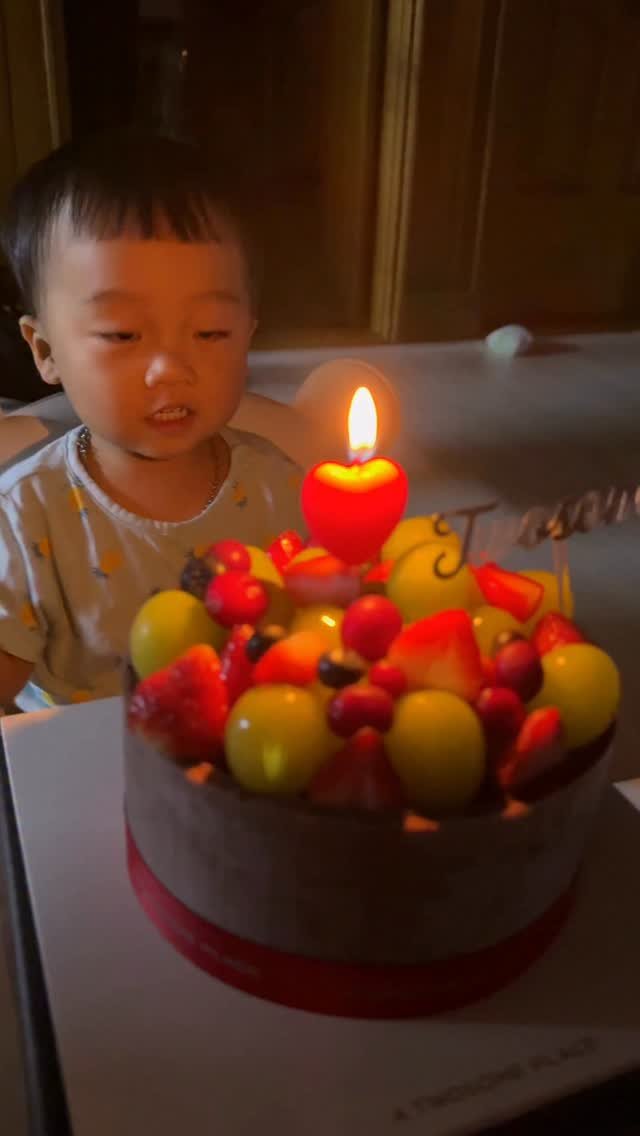 strong._.toppang 게시물 이미지: 1년에 생일 20번인 아이...