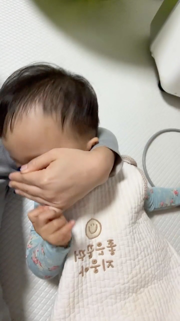 strong._.toppang 게시물 이미지: 무서워서 웅다닥  ⱴ(˙ᵋ ˙ⱴ ૭=͟͟͞͞૭=͟͟͞͞૭=͟͟͞͞૭