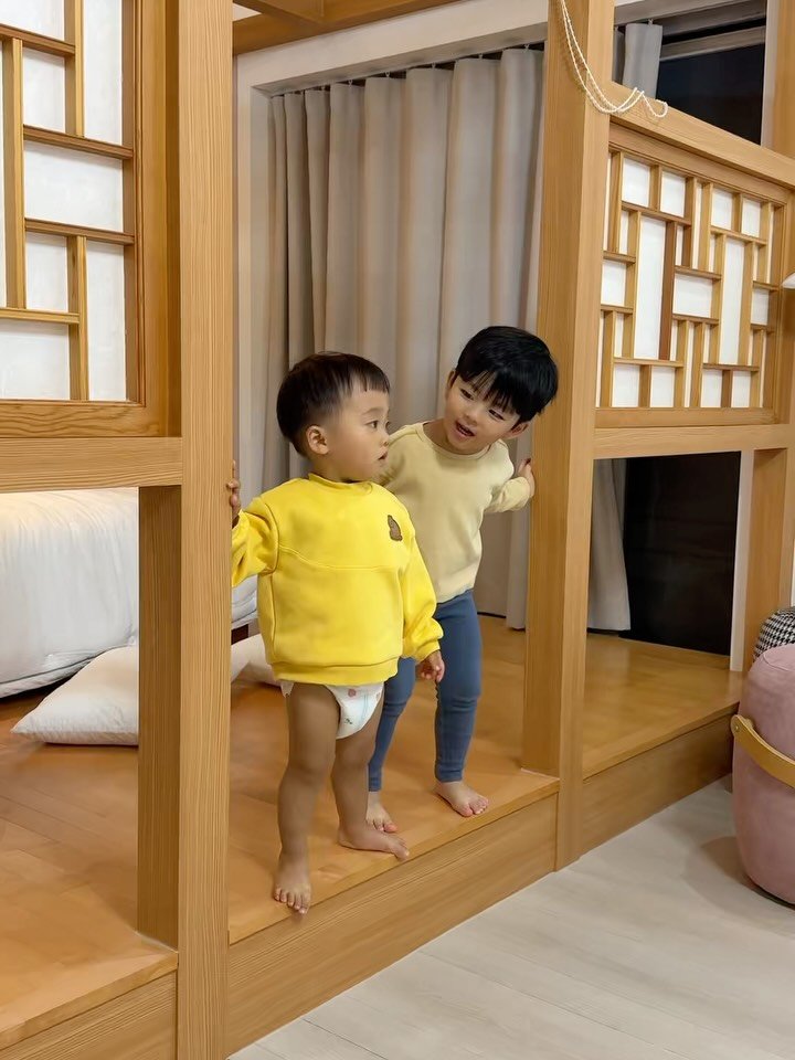 strong._.toppang 게시물 이미지: @ahin._.0222 언니오빠가 경주 초대해줘서 신나게 놀구 다음날 칙칙폭폭...