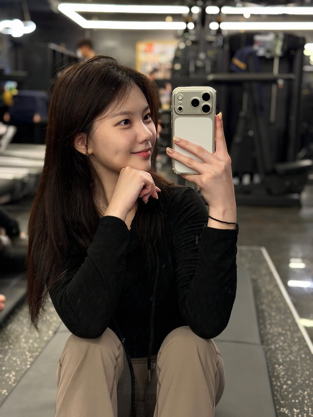 strong_hyebeen 게시물 이미지: 운동하기 딱 좋은 날씨✨✨
오늘도 해내자!!!

#운동하는여자 #운동하는직장인💪 #운동하는직대딩