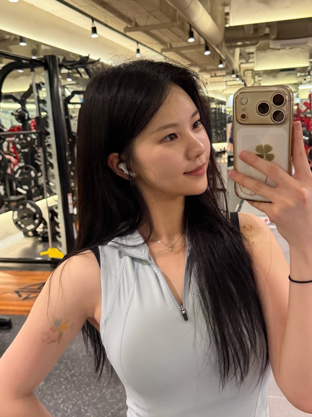 strong_hyebeen 게시물 이미지: 사진 찍는법을 까먹었어요...😭