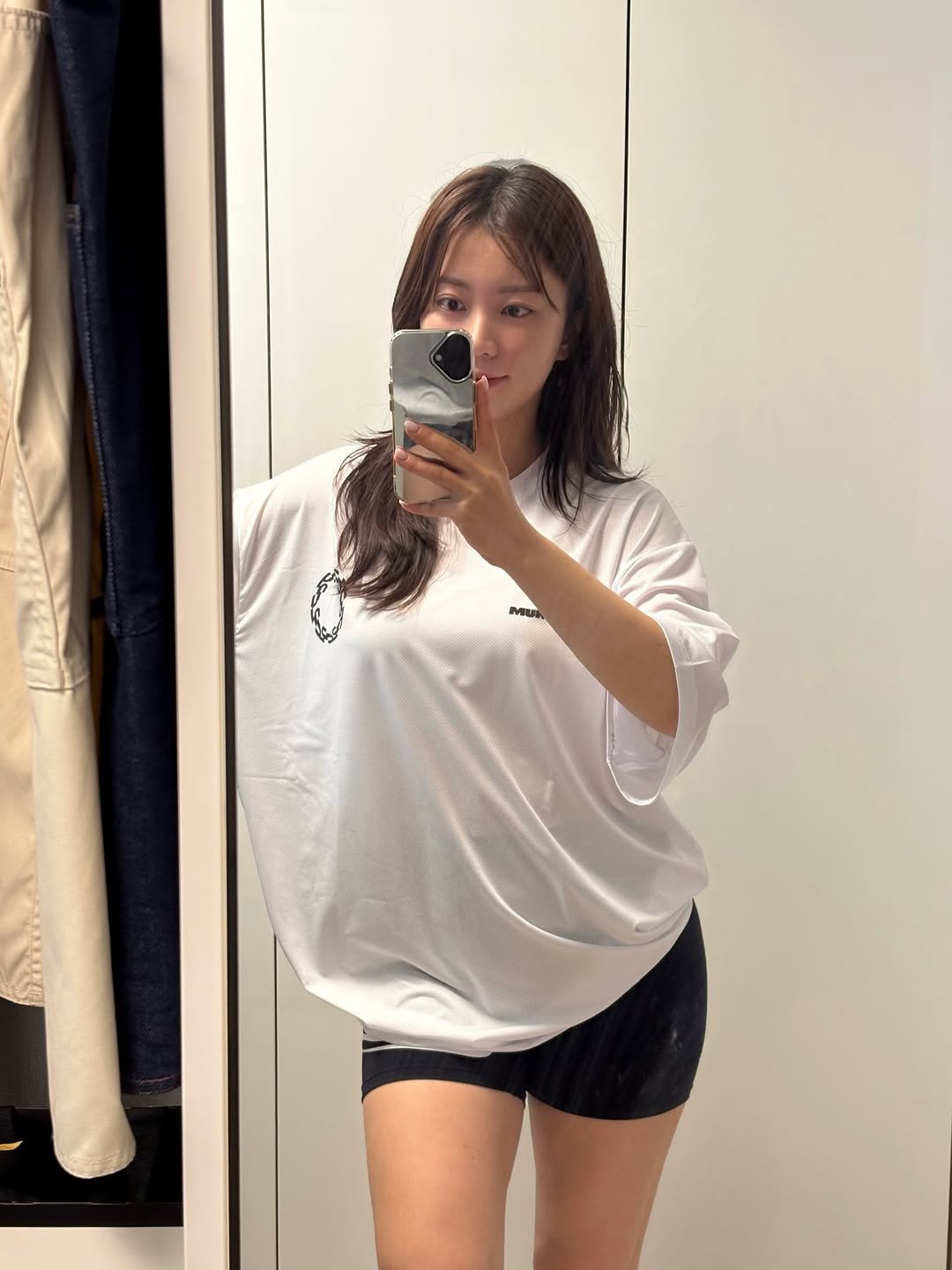 strongberry_h 게시물 이미지: 요새 왤케 피드가 뜸하냐..
인스타 접었냐.. 등 온갖 디엠이 난무해
근황 피드...