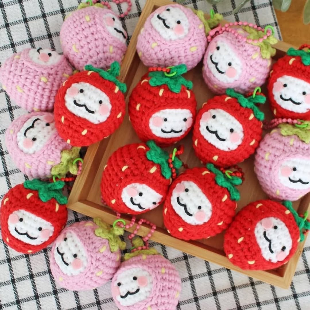 Photo by 공방숲 | 코바늘 손뜨개 인형 | crochet dolls on March 26, 2025.
