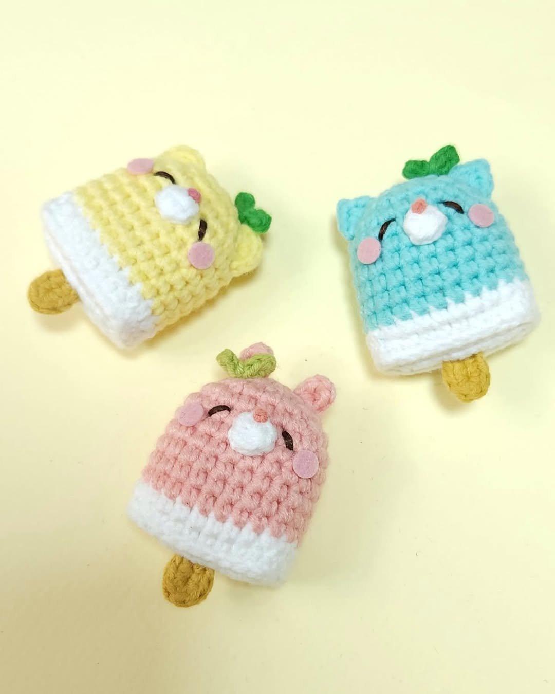 Photo by 공방숲 | 코바늘 손뜨개 인형 | crochet dolls on February 05, 2025.