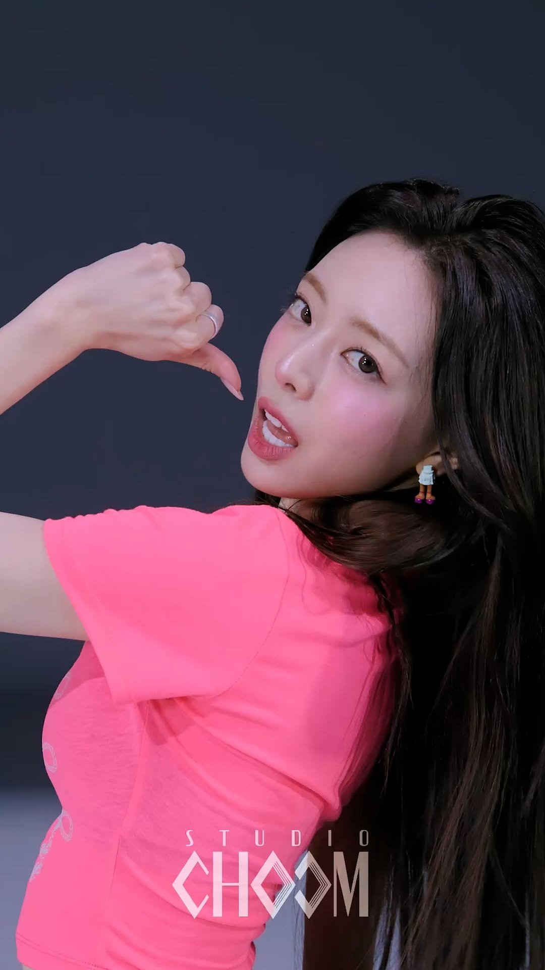 studio_choom 게시물 이미지: Pretty, Dreamy, Sweety 다 하는 유나 첫 솔로...