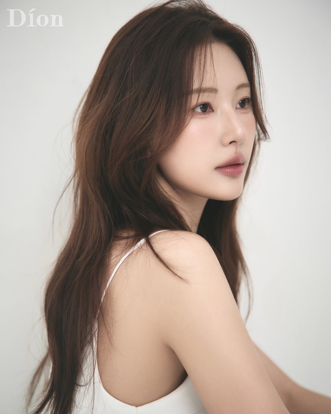 Photo shared by 𝐒𝐓𝐔𝐃𝐈𝐎 𝐃𝐈𝐎𝐍 일반인 프로필사진 | 배우프로필 on January 21, 2026 tagging @__suzy.k. May be an image of one or more people, hair and text.