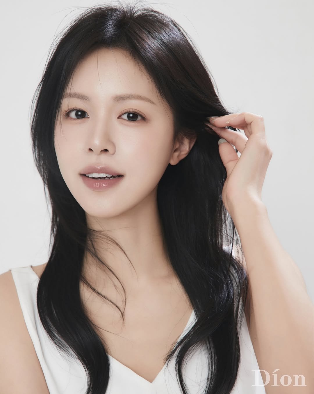 Photo by 𝐒𝐓𝐔𝐃𝐈𝐎 𝐃𝐈𝐎𝐍 일반인 프로필사진 | 배우프로필 on April 14, 2026. May be an image of one or more people, hair and text.