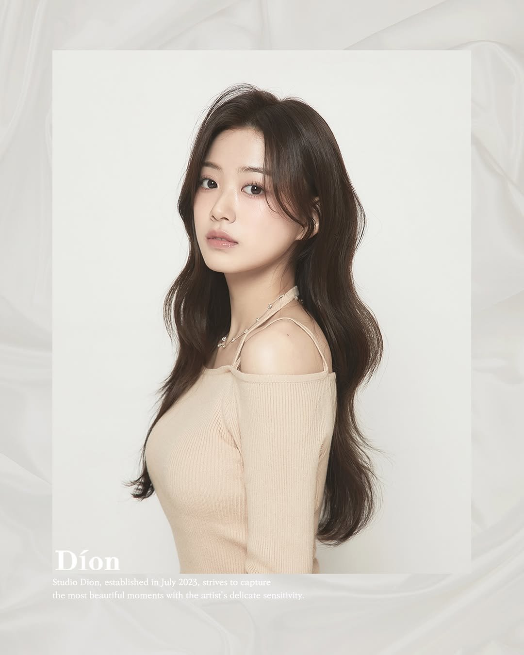 Photo by 𝐒𝐓𝐔𝐃𝐈𝐎 𝐃𝐈𝐎𝐍 일반인 프로필사진 | 배우프로필 in 강남구청역. May be an image of one or more people, hair, poster and text.