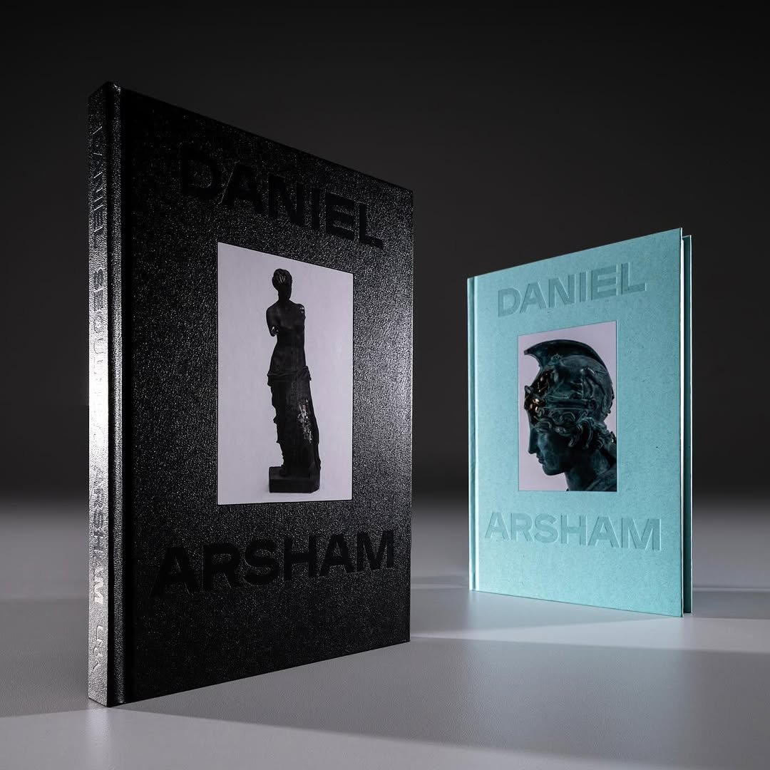 Photo shared by 프론트도어 front-door on March 19, 2025 tagging @lottemuseum.