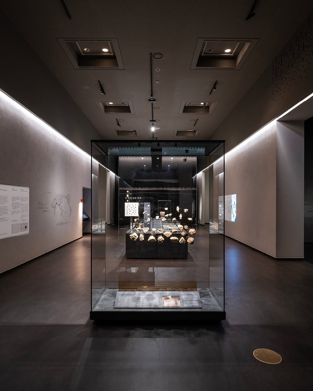 Photo shared by 프론트도어 front-door on June 24, 2025 tagging @nationalmuseumofkorea. May be an image of display case and text.