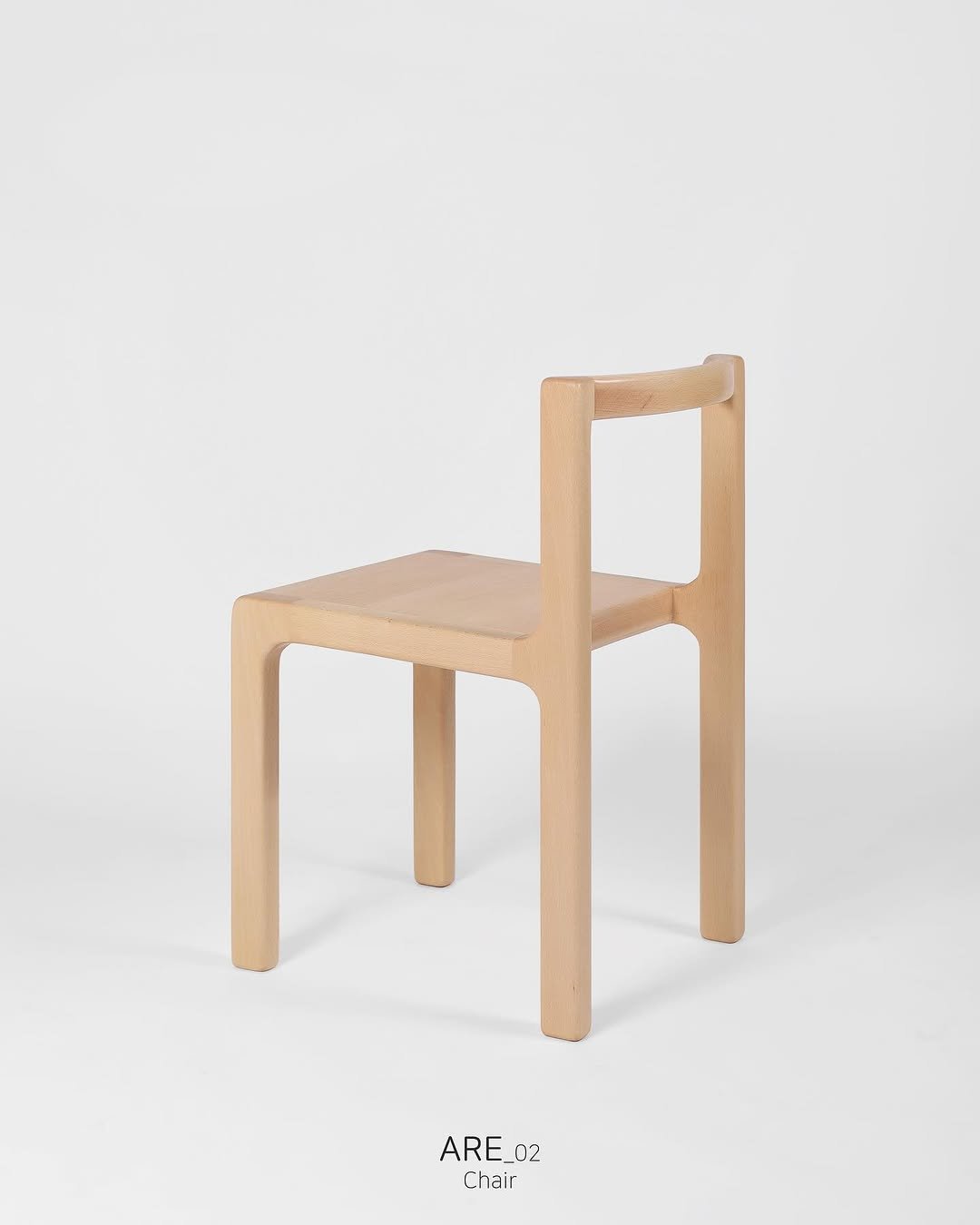 Photo by 스튜디오 하 on June 11, 2025. May be an image of table and chair.