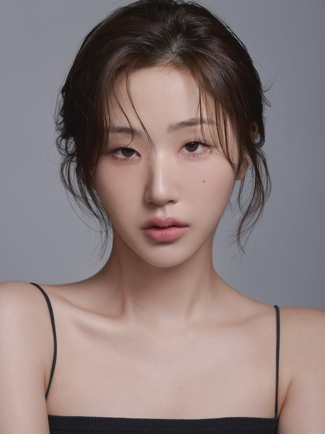 Photo by 레쿠스튜디오ㅣ 프로필사진 배우프로필 전문직프로필 연주자프로필 on January 03, 2026. May be an image of one or more people, hair, makeup and text.