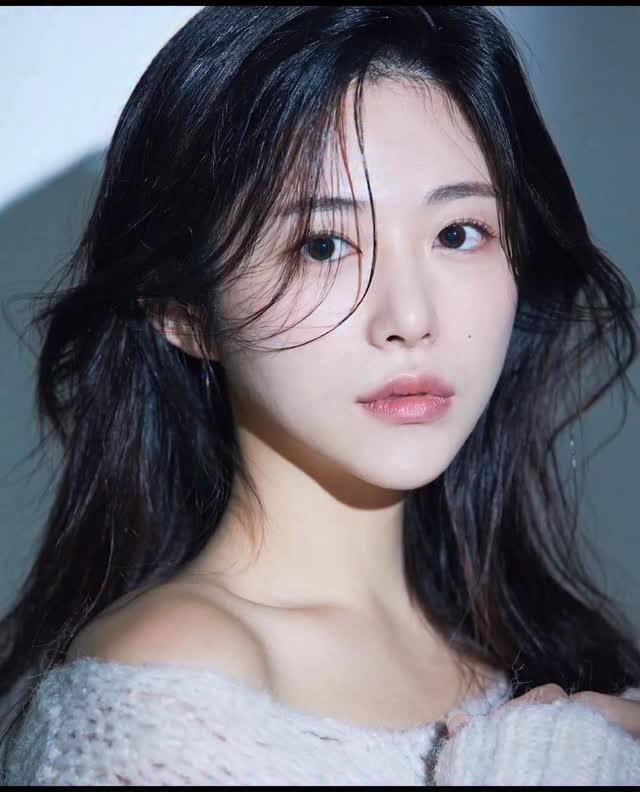 studio_u.sung_official 게시물 이미지: 당신이 이사진에

시선을 빼앗겼다면

시선이 가는 사진 

인생이바꿜수도...