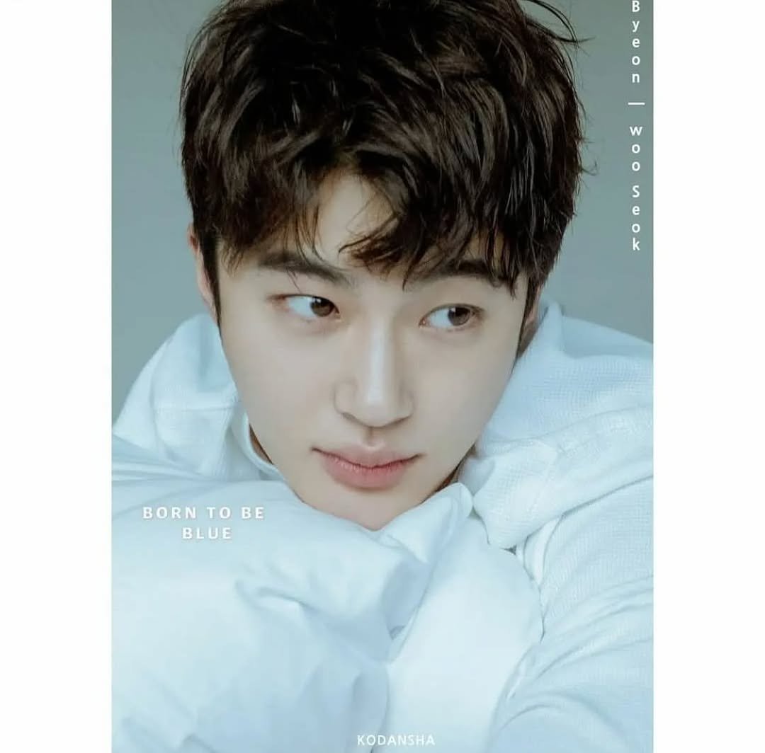 Photo by 스튜디오유성|배우프로필 프로필촬영 전문직프로필 프로필사진 on March 27, 2025.