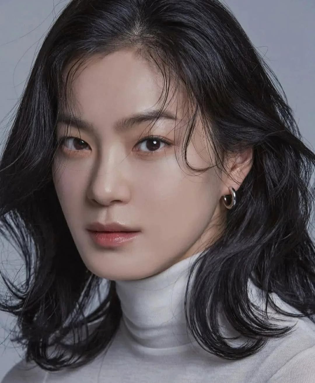 Photo by 스튜디오유성|배우프로필 프로필촬영 전문직프로필 프로필사진 on January 03, 2023.