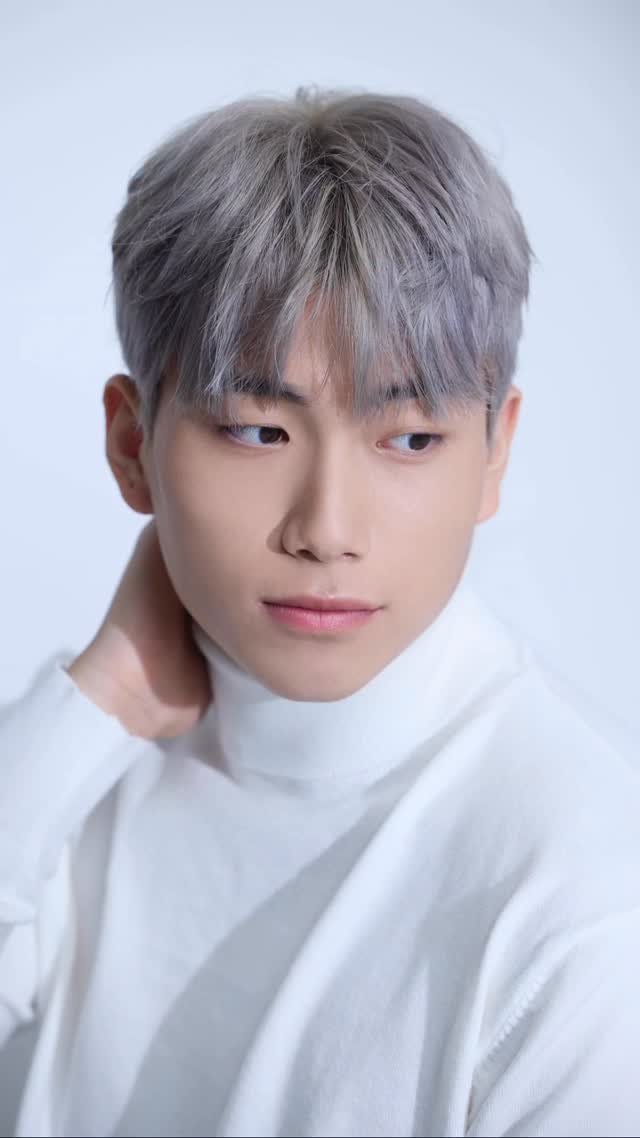 studio_u.sung_official 게시물 이미지: 살아가며 한 번쯤 가장 빛나는 순간을
 기록 하고 싶은 날이 있습니다.
 비록...