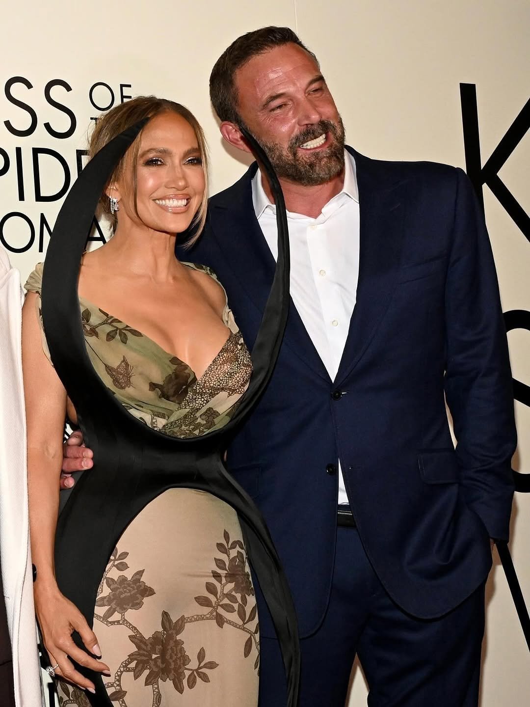 Photo by Styleirooni on October 07, 2025. May be an image of one or more people, beard, carpet, dress, dinner jacket, gown and text that says 'e SS SSOF OF ID OM'.