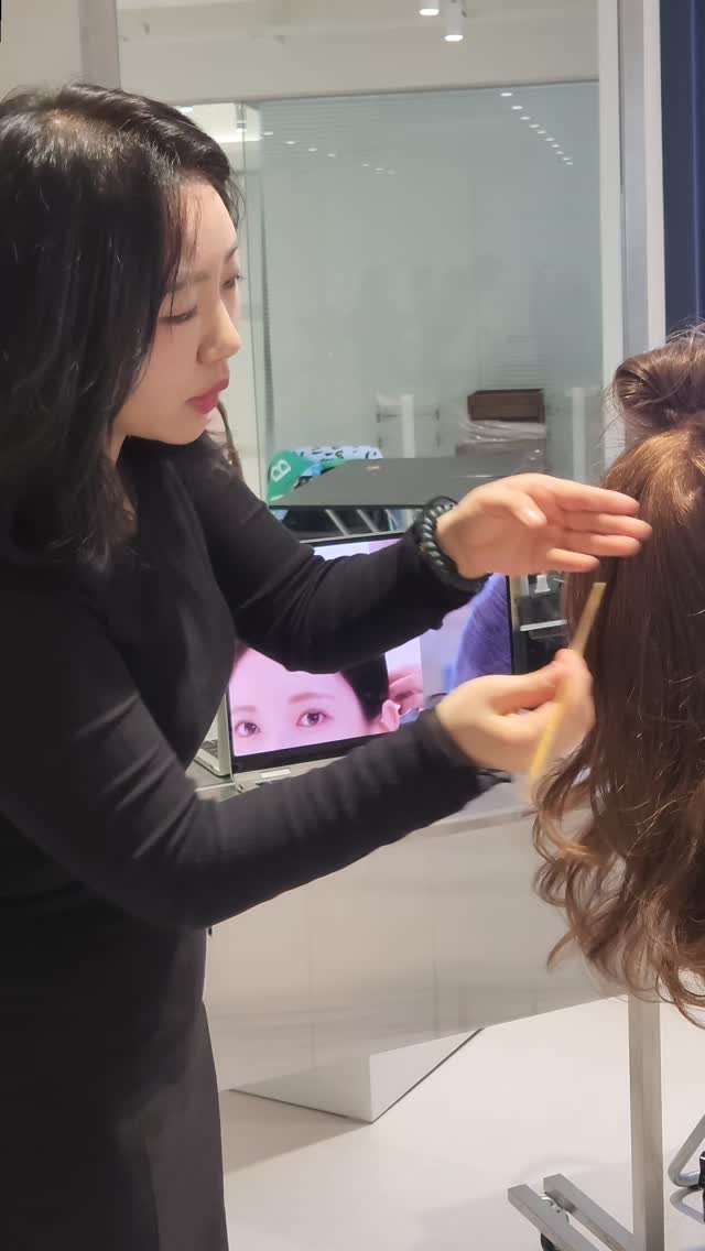 stylezizone 게시물 이미지: STYLE ZIZONE 

업스타일
드라이
실전메이크입

교육 전문

#스타일지존...