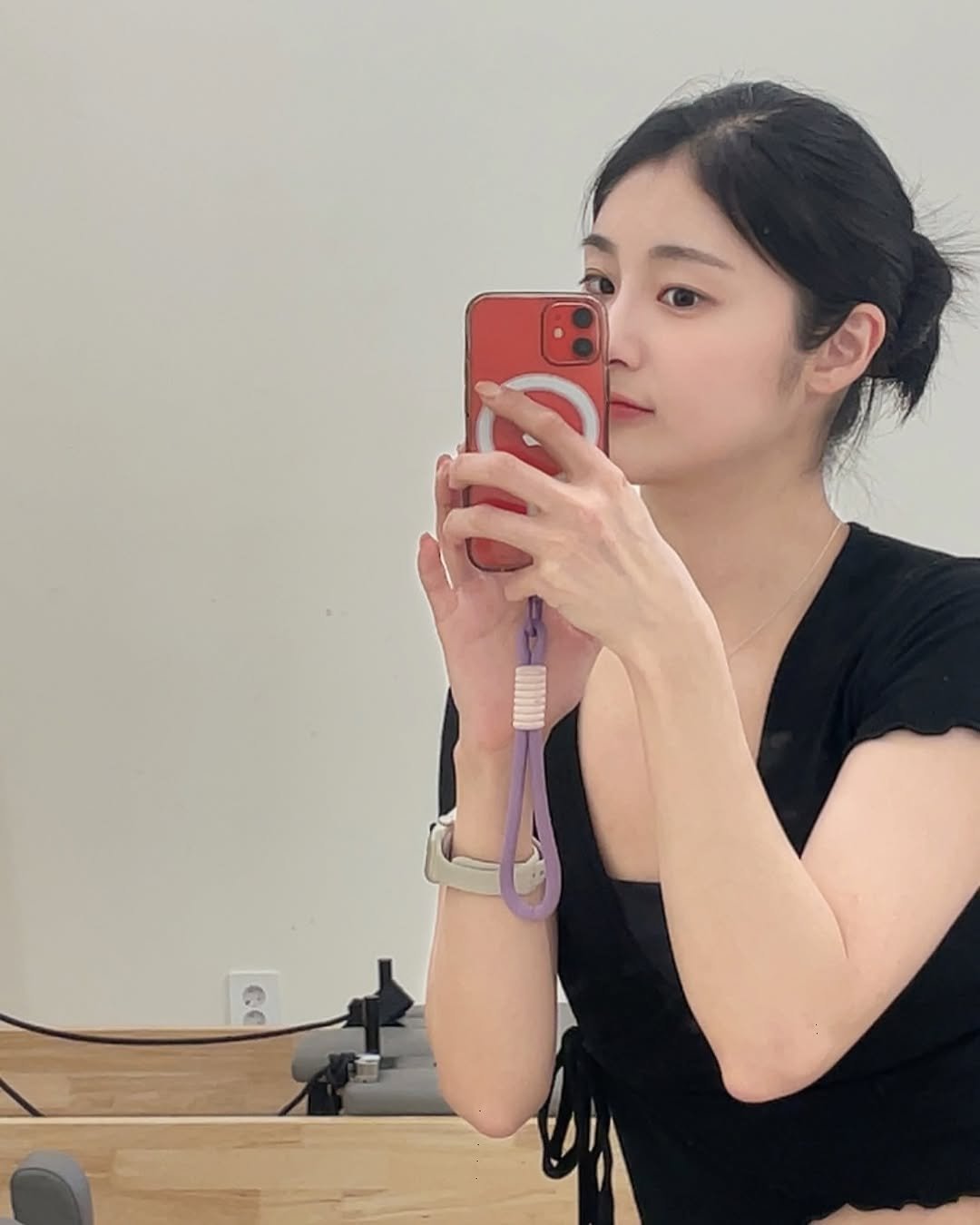 su._.yeon1019 게시물 이미지: 아자뵤 금요일이다 👊🏻