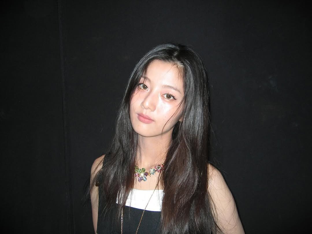 Photo by 신은수 on September 03, 2025. May be an image of one or more people, hair and top.