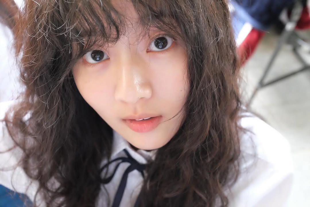 Photo by 신은수 on September 06, 2025. May be a closeup of one or more people and braids.