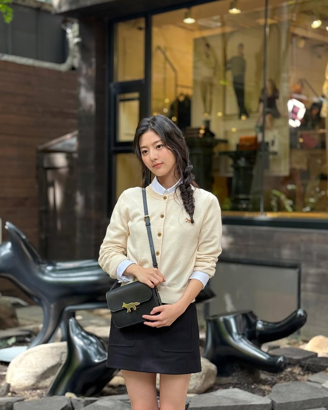 Photo shared by 신은수 on September 26, 2025 tagging @maisonkitsune.