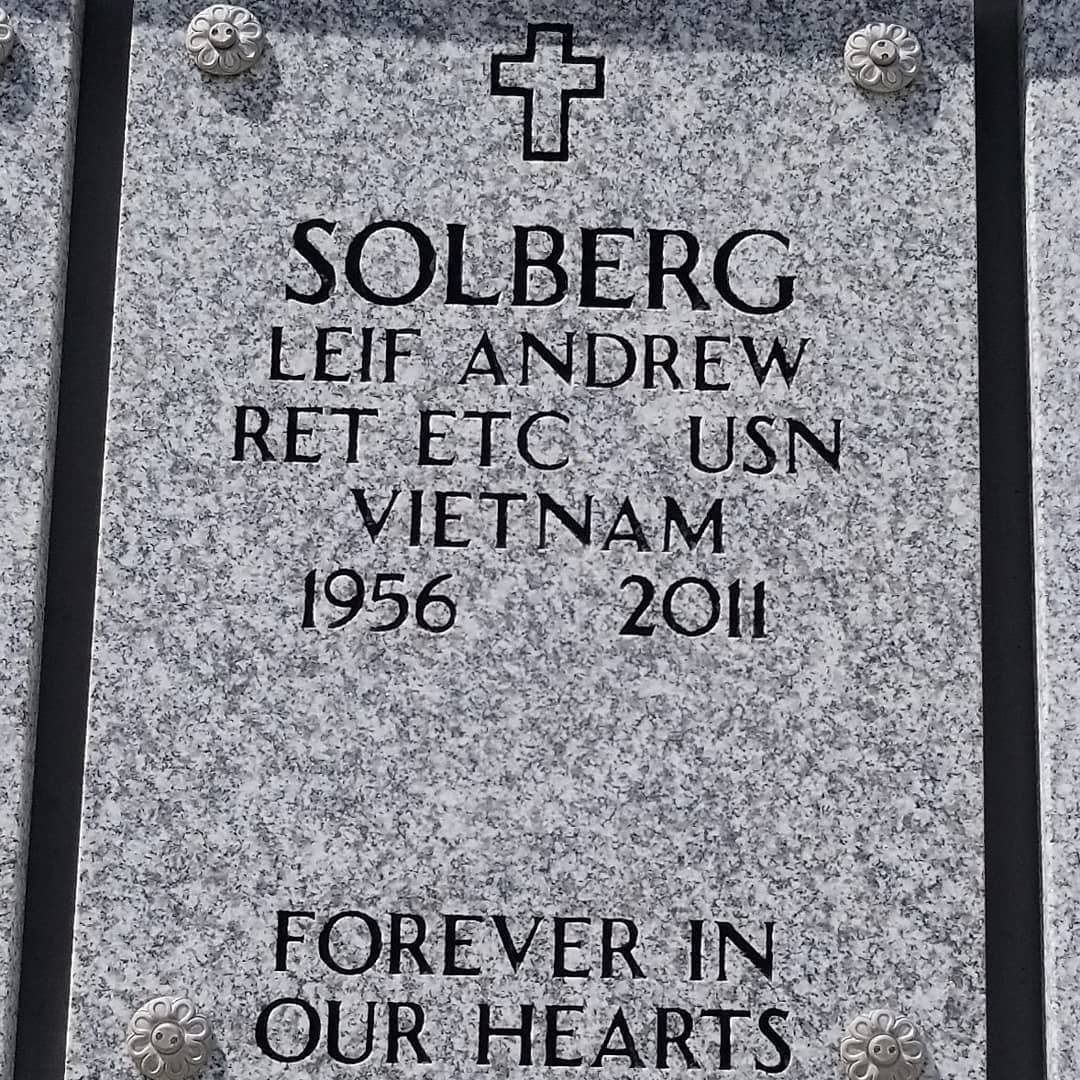 suamoa 게시물 이미지: Walking veteran cemetary in my town with...