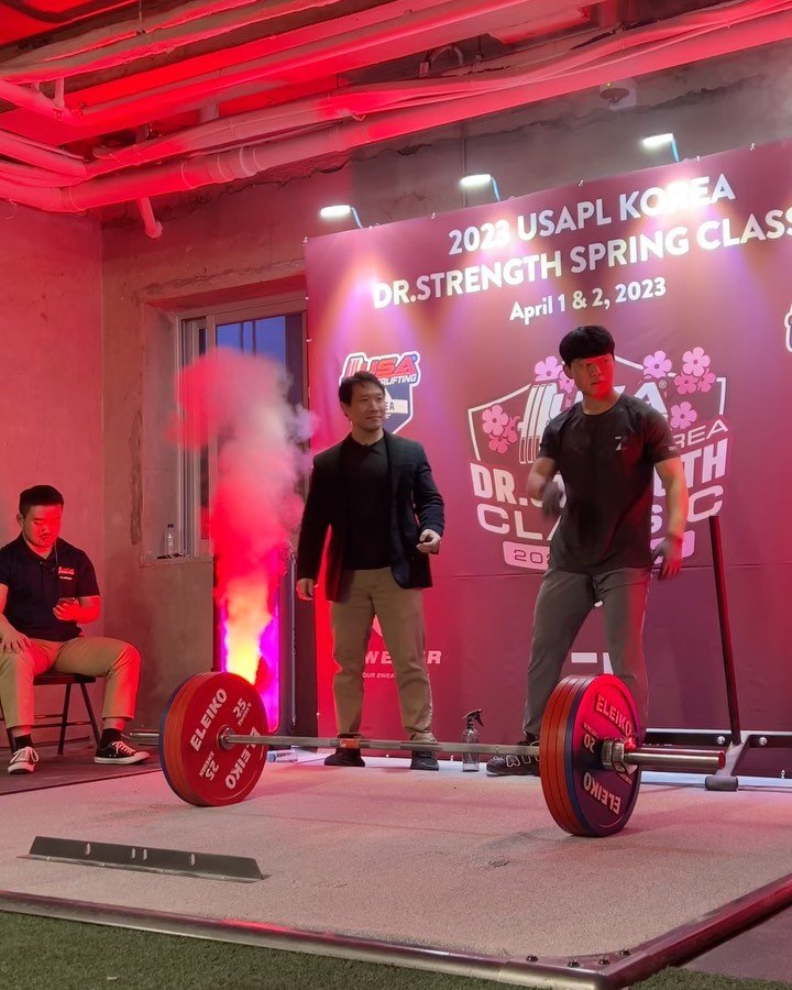 sub_koo 게시물 이미지: 첫대회 후기 @usapl_korea 

스쿼트 
1차 175 🔴🔴🔴 렉신호...