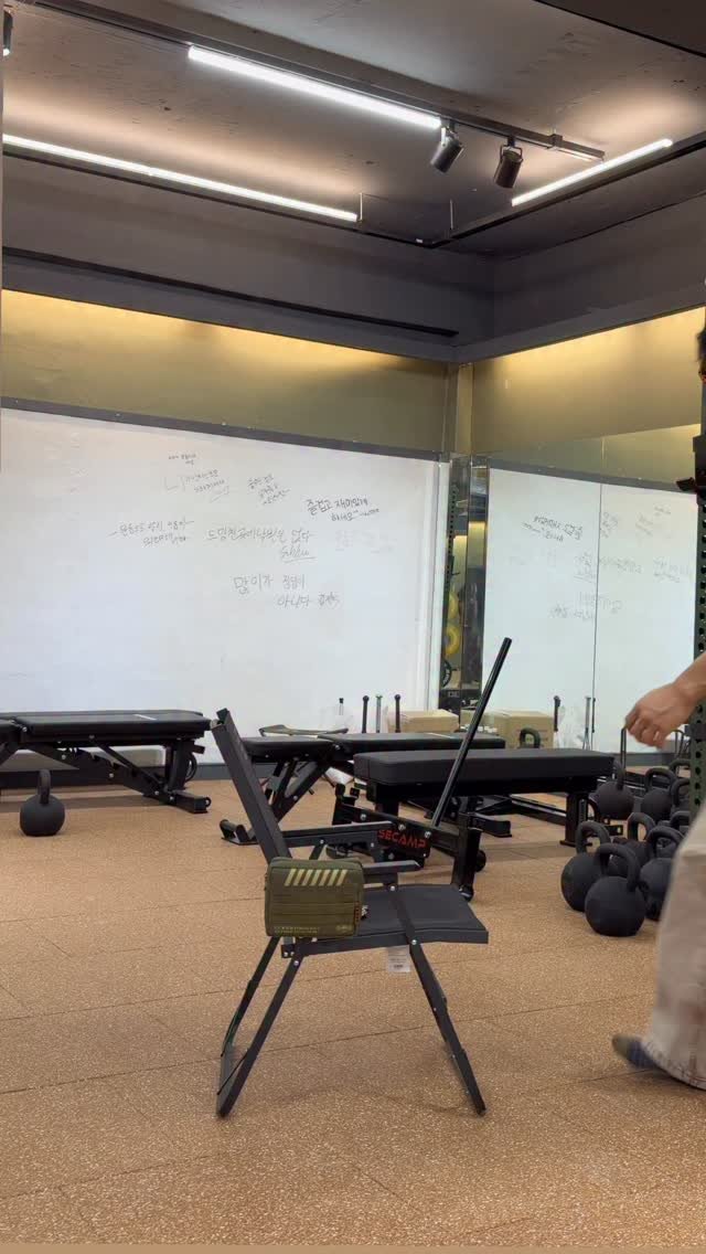 sub_koo 게시물 이미지: 의자챌린지

의자가 저보다 튼튼 해요