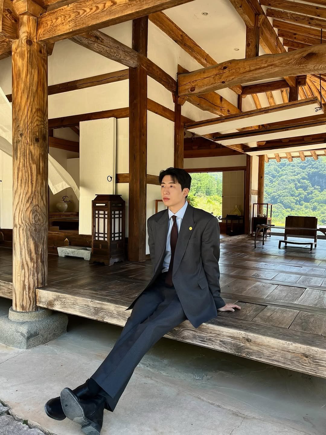 Photo by 유수빈 on April 16, 2026. May be an image of dinner jacket, suit and text.