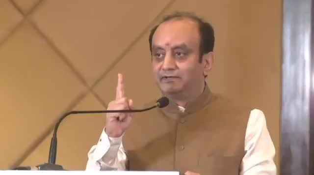 sudhanshutrivediofficial 게시물 이미지: 1902 में अपना शरीर छोड़ने से एक वर्ष पूर्व...