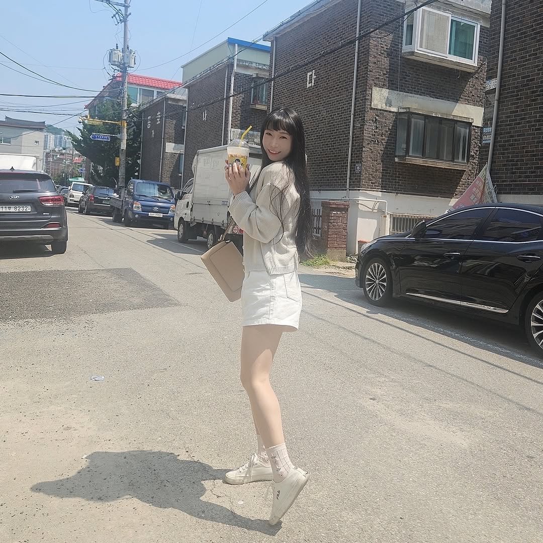 sujin20.5 게시물 이미지: -
날씨가 점점 풀리고 있고 옷은 얇아질테고
다이어트에 있어서 더이상의 협상은 옵따...