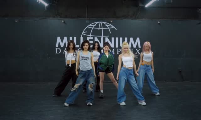 sullyoon_nmixx 게시물 이미지: [📹] NMIXX(엔믹스) “TIC TIC (Feat. Pabllo Vittar)”...