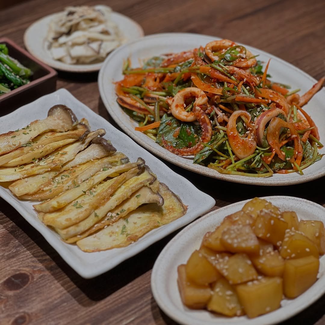 Photo by 요리하는 자몽씨 on March 13, 2026. May be an image of anchovies, tofu and text.