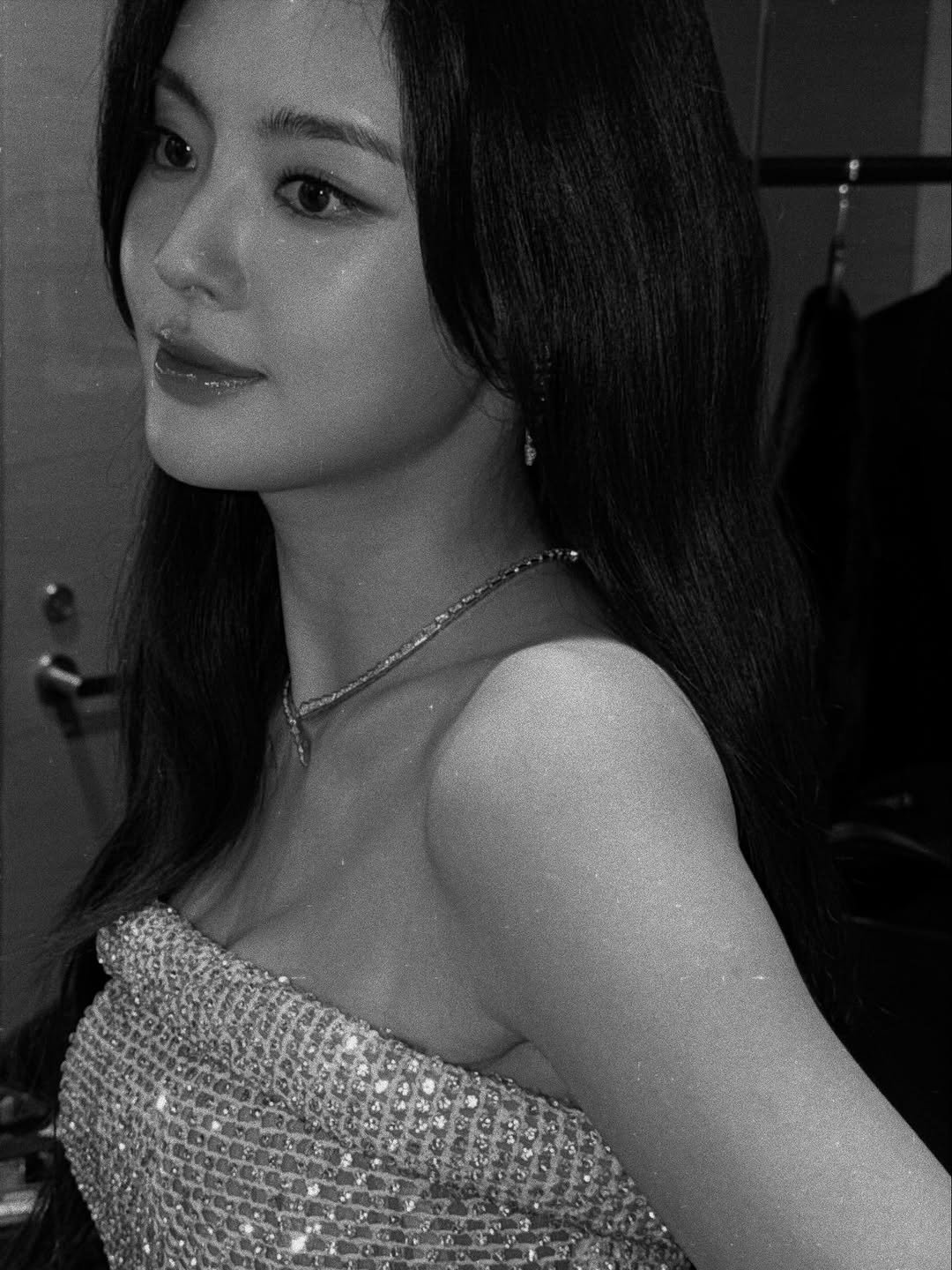 Photo by 이선빈 on February 12, 2026. May be an image of one or more people, hair and text.