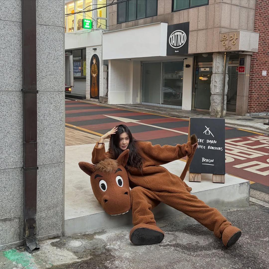 sunbin_eyesmag 게시물 이미지: 🐴🎁💕

일요일 저녁 6시 5분에 또 만나요!!😘
#마니또클럽