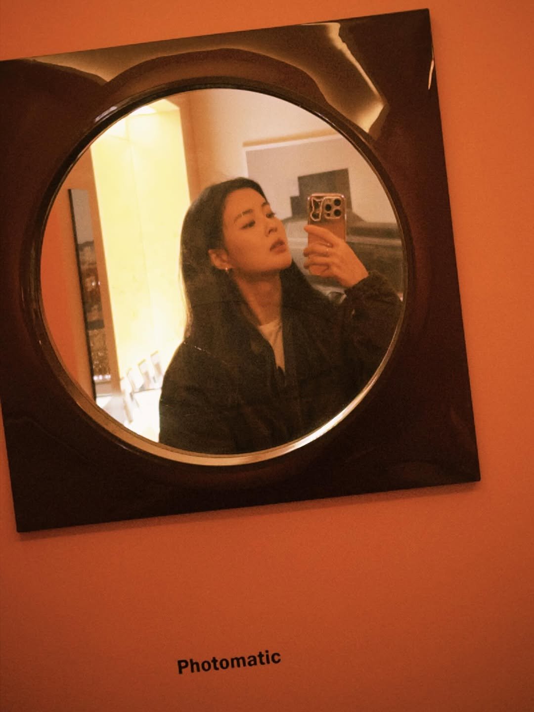 Photo by 이선빈 on January 28, 2026. May be a selfie of mirror and text.