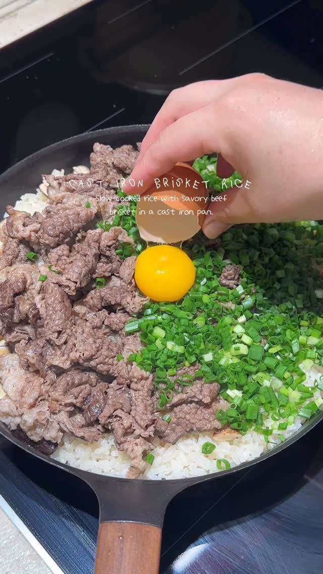 sunday_rang 게시물 이미지: 🔺무쇠 팬에 지은 밥이 이렇게 맛있어도 되나요?

차돌의 고소함 + 버섯의 은은한...