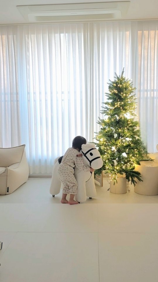 sung2hyun2 게시물 이미지: #협찬 

✔️ 포니버디

 우연히 스쳐 지나가듯 본 인형 하나.
근데 이상하게...