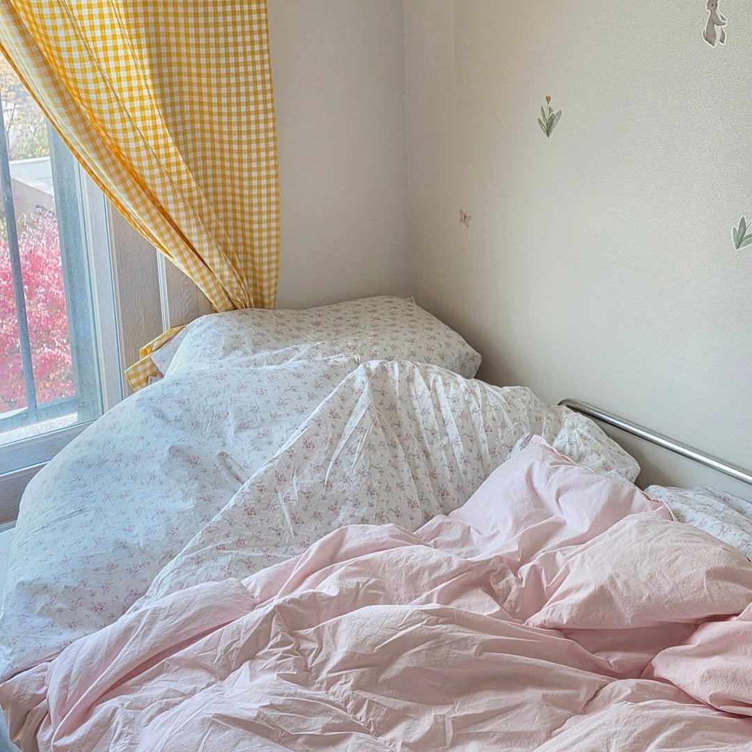 Photo shared by 방말금 on November 10, 2025 tagging @lauraashley_korea. May be an image of mosquito net, bed, headboard, mattress, bedroom and text.