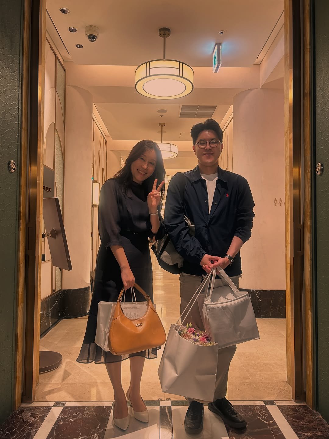 sunhan_building_ 게시물 이미지: .
제가 정말 리스펙하는 
하와이 대저택님을 오늘 만나고 왔어요!😆

좋은 이야기들...
