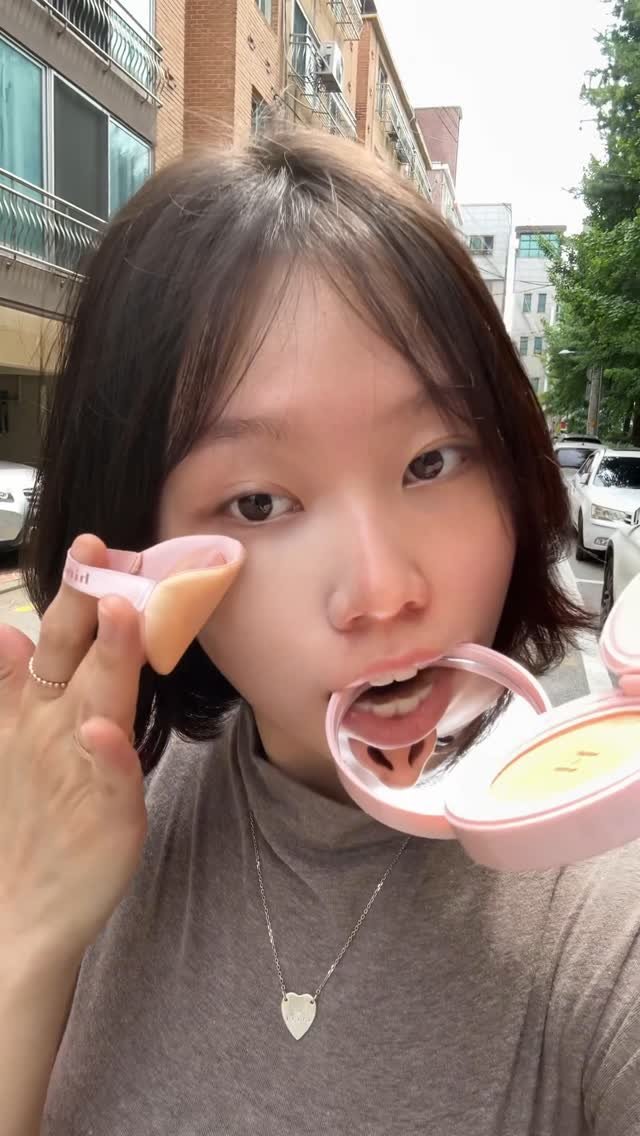 sunn416 게시물 이미지: 폭염 속에 버스 놓치고 걸어가면서 메이크업 하기
