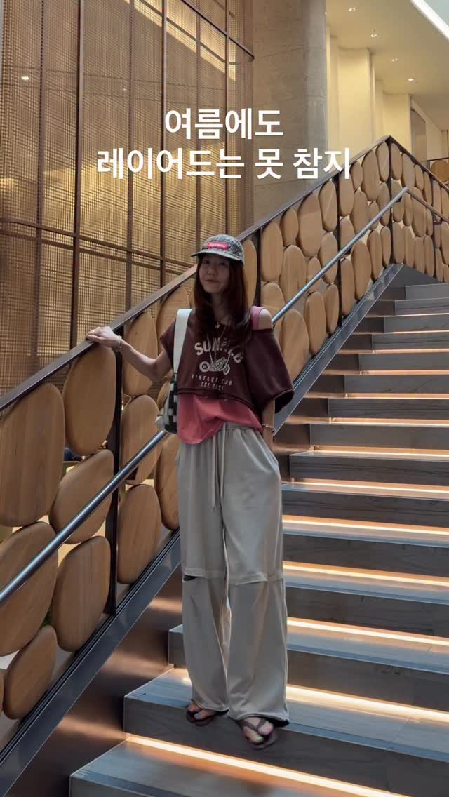 sunny_boutique_sunny 게시물 이미지: 여름엔 가볍게 입고 싶은데
막상 하나만 입으면 너무...