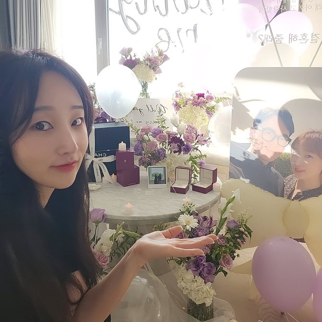 Photo by Sunny🌞 on December 05, 2025. May be an image of one or more people, hair and balloon.