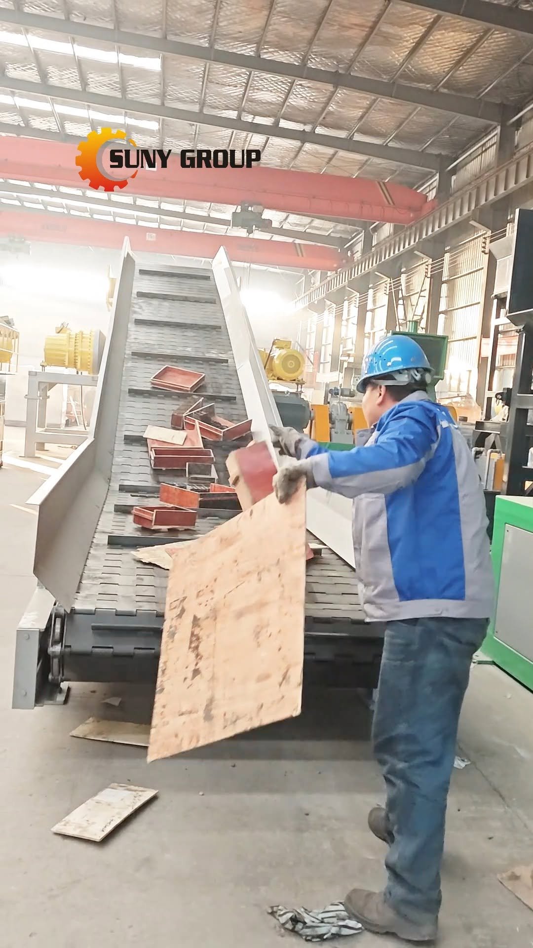 sunyrecyclemachinery 게시물 이미지: Heavy Duty Twin Shaft Shredder | Crushing...