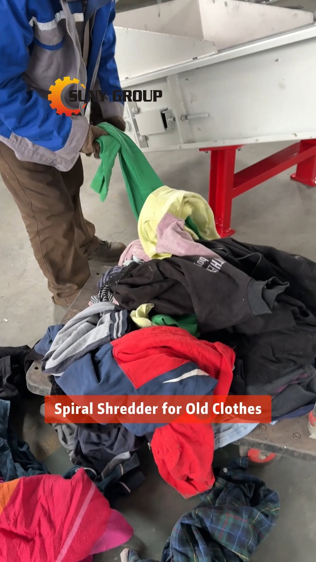 sunyrecyclemachinery 게시물 이미지: Old Clothes Shredding Machine for RDF...