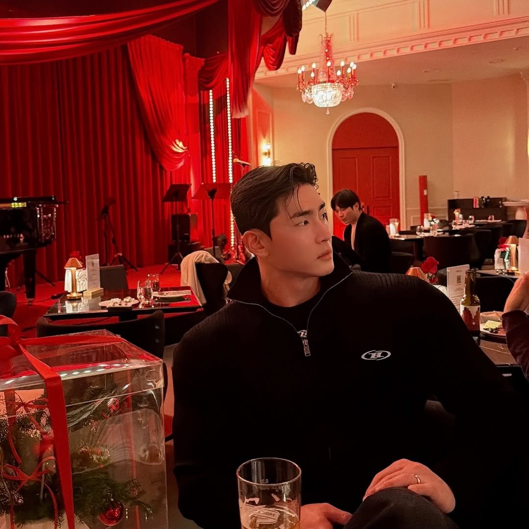 Photo shared by 정대진 on December 20, 2025 tagging @borntowin.co.kr. May be an image of one or more people and text.